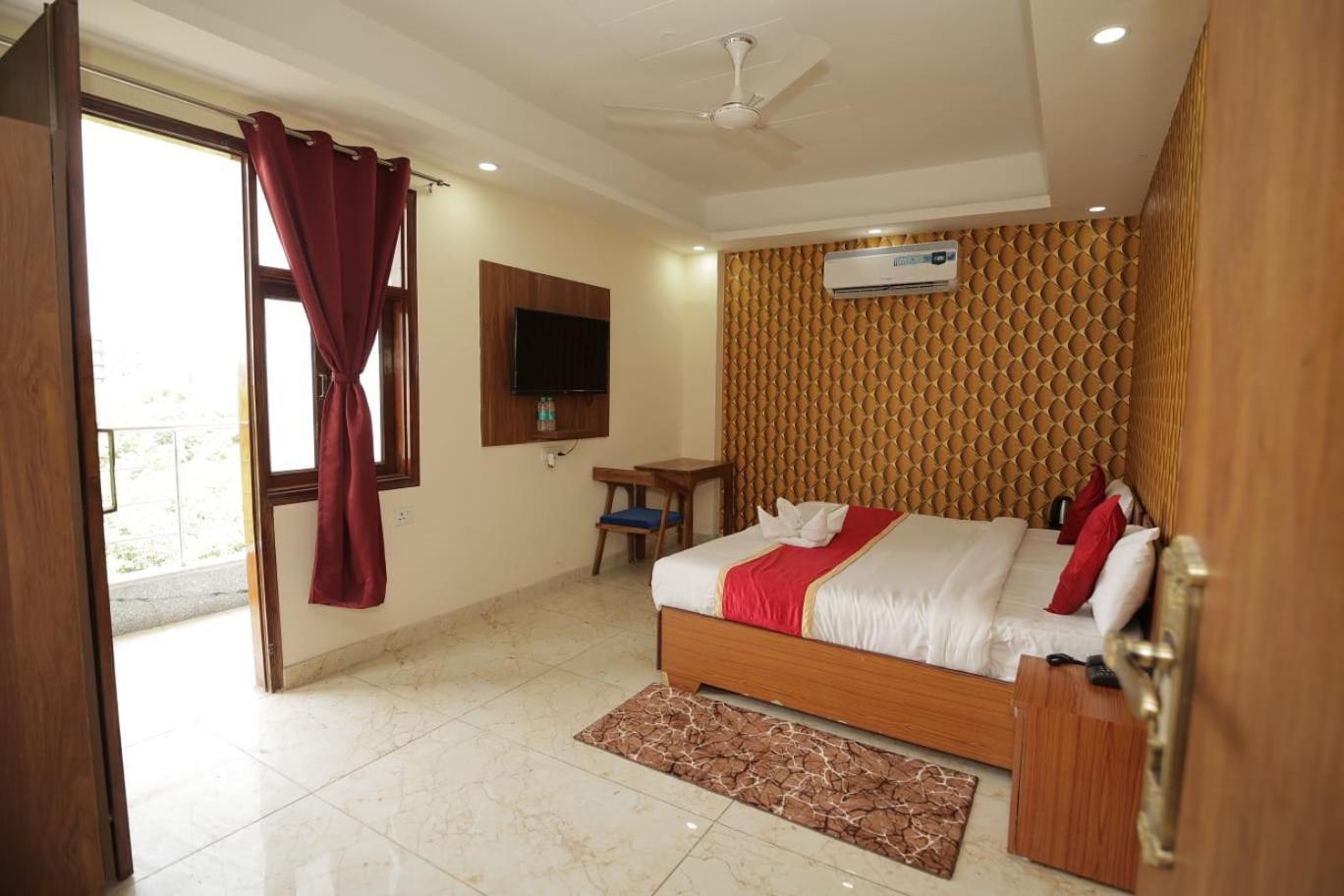 Hotel The Anvi Residency Sector 122 Noida Exterior photo
