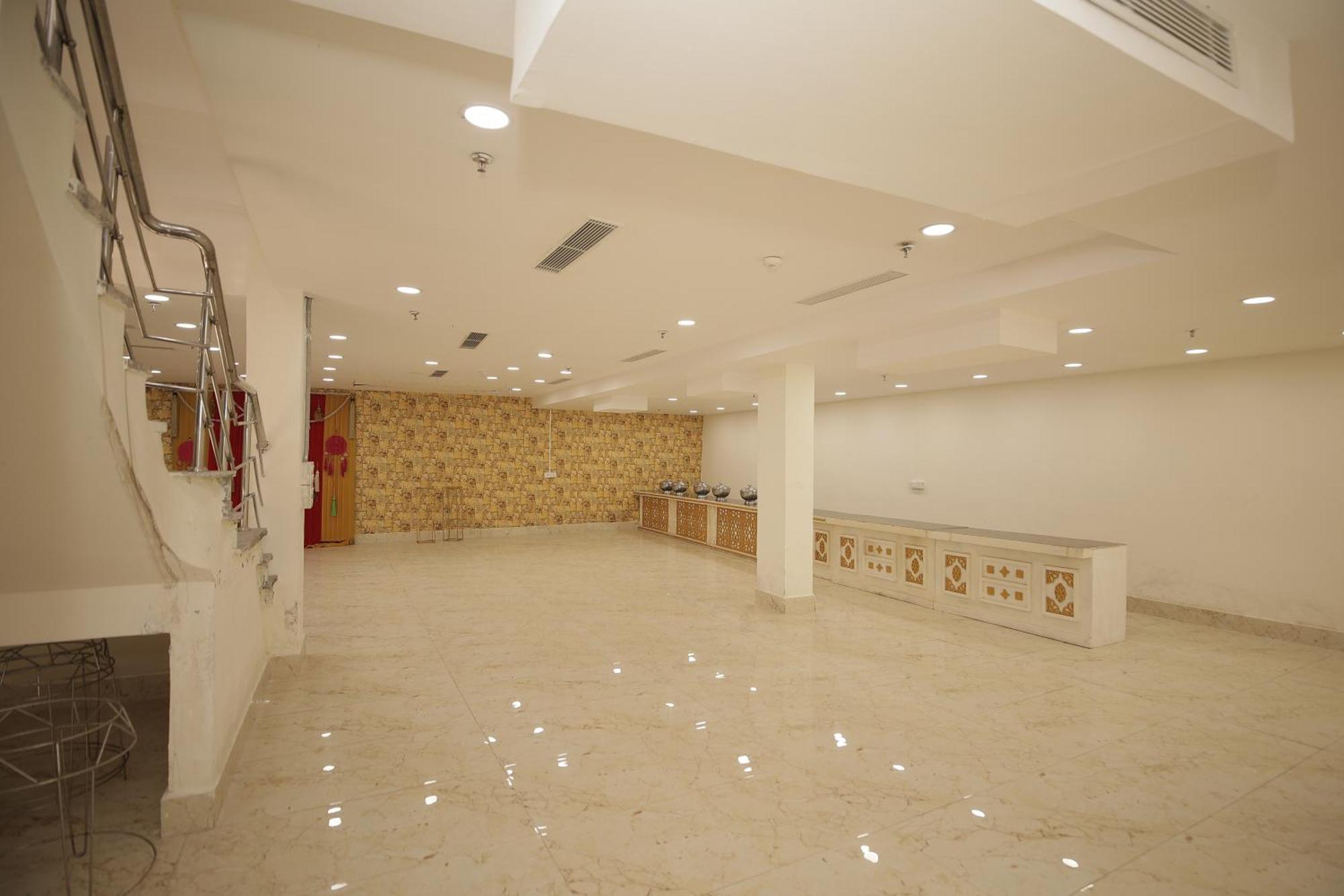 Hotel The Anvi Residency Sector 122 Noida Exterior photo